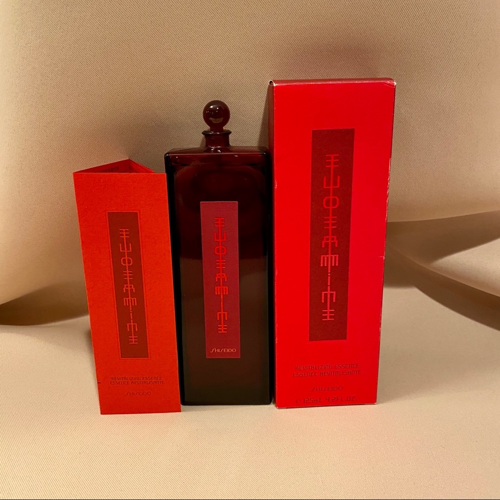 SHISEIDO REVITALIZING ESSENCE